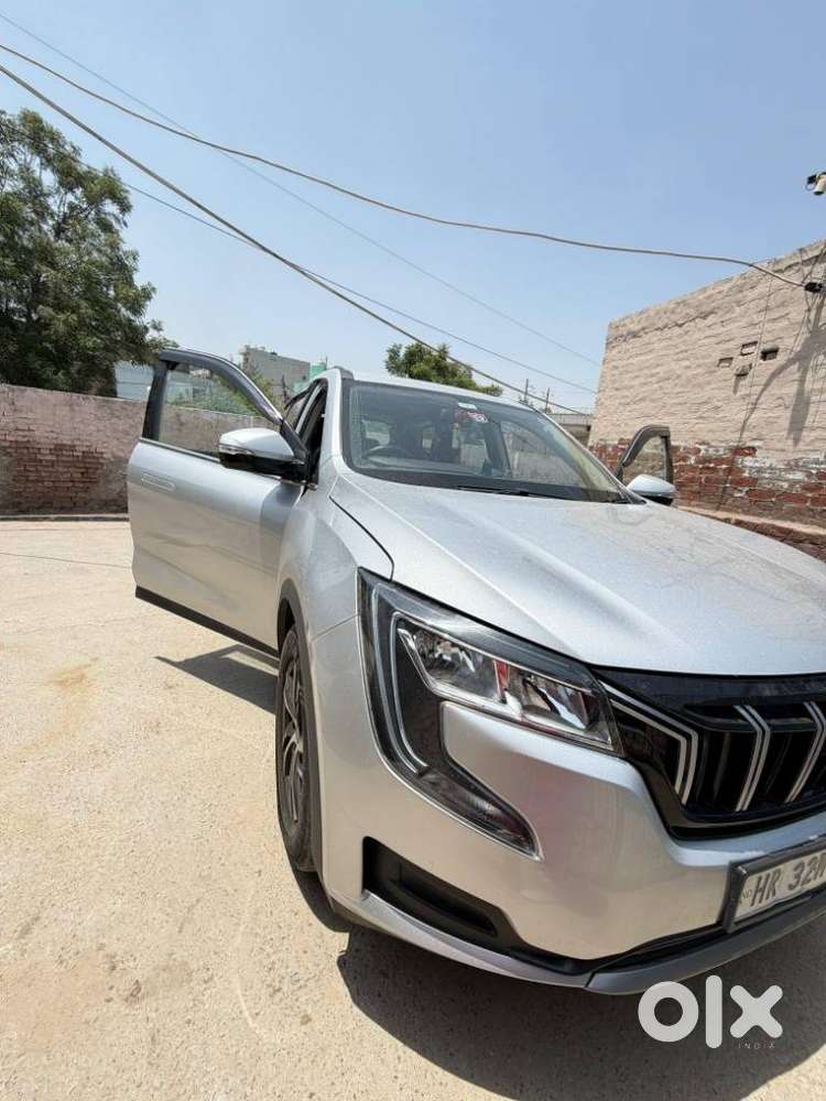 Mahindra Xuv700 2.0 Mx Petrol Mt 5 Str, 2022, Petrol
