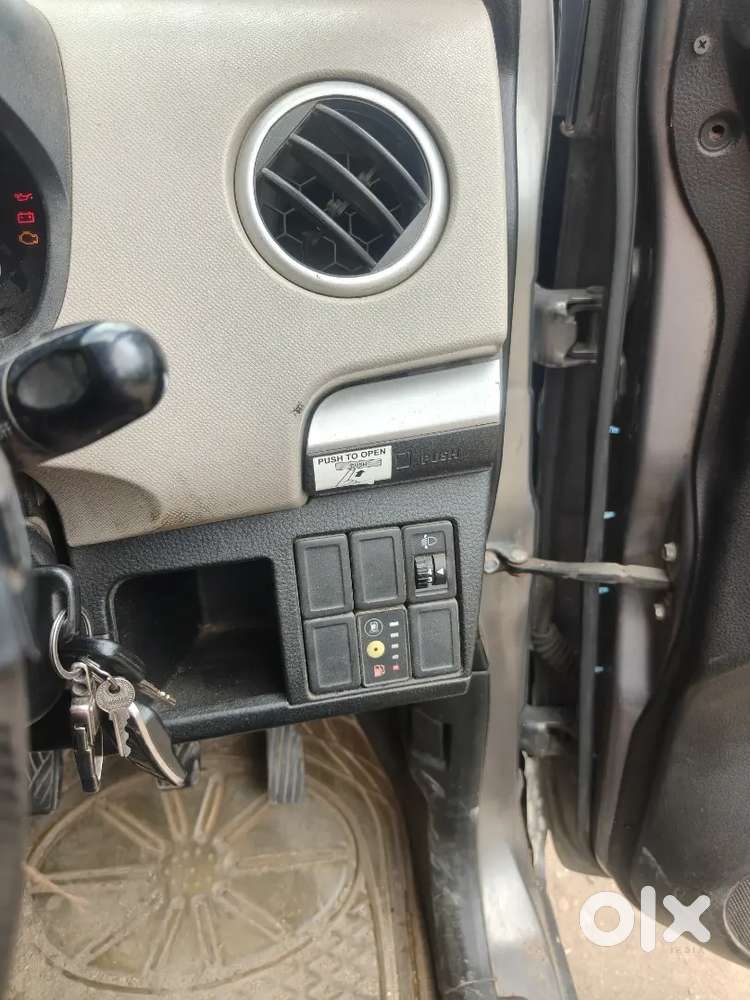 Maruti Suzuki Wagon R Lxi Cng 2013