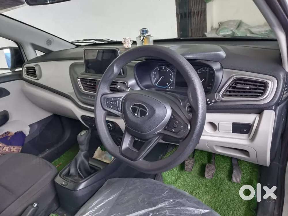 Tata Altroz 1.2 Xma Plus 2025