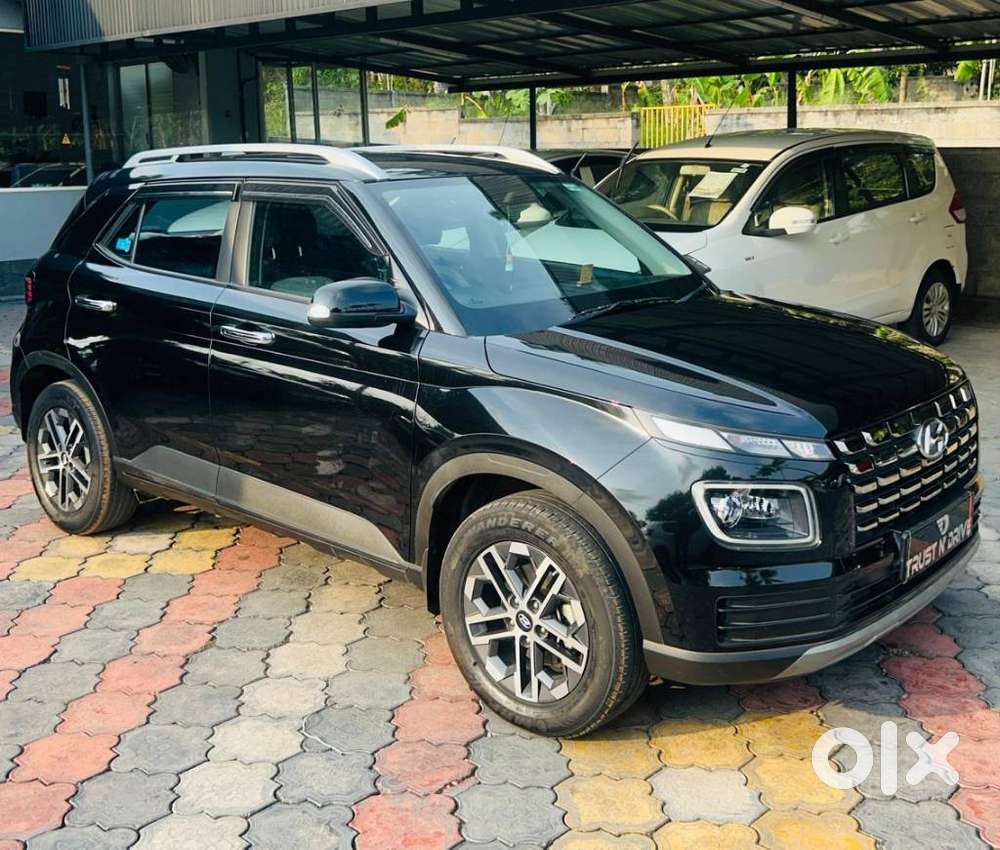 Hyundai Venue Sx (o) Mt 1.5 Diesel, 2022, Diesel