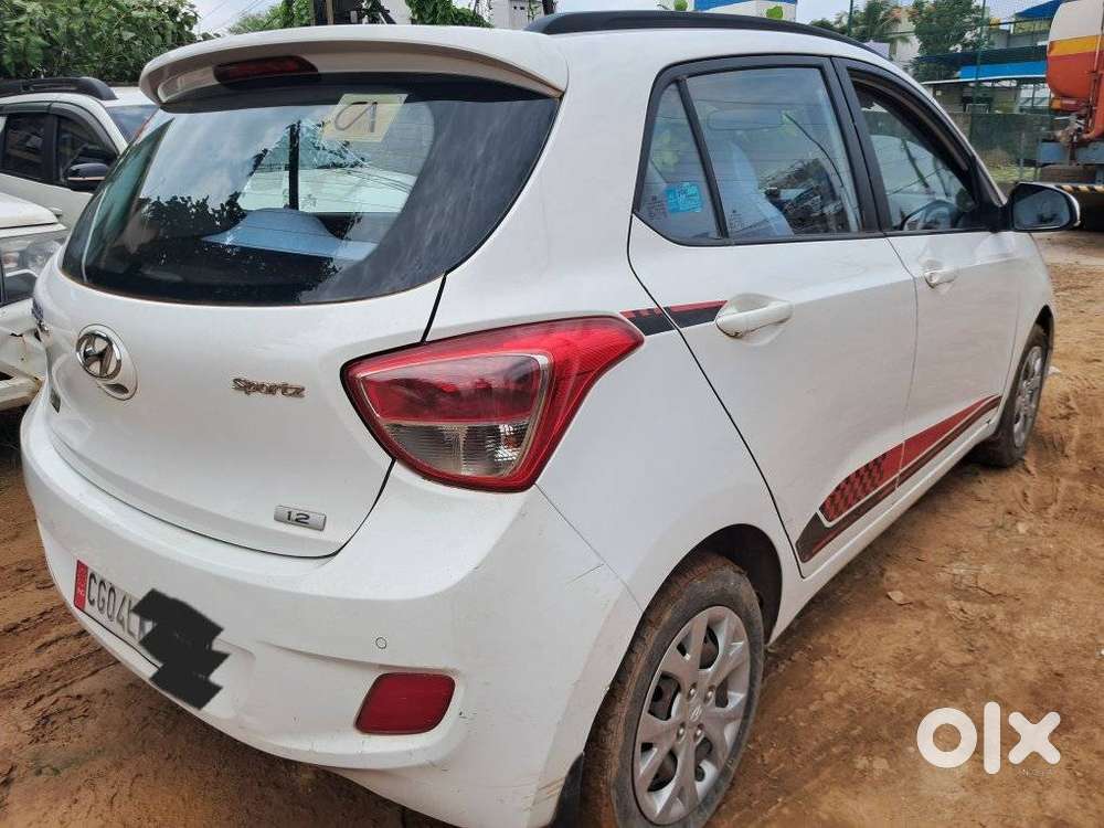 Hyundai Grand I10 Sportz, 2016, Petrol