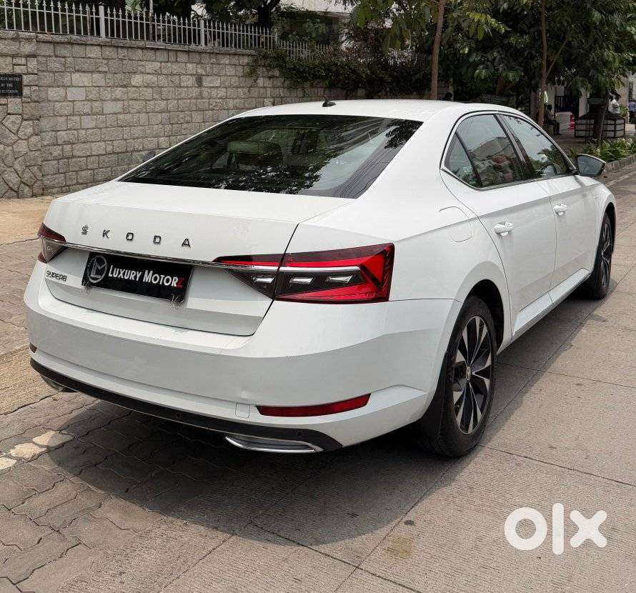 Skoda Superb 2.0 Tsi At L&k, 2021, Petrol