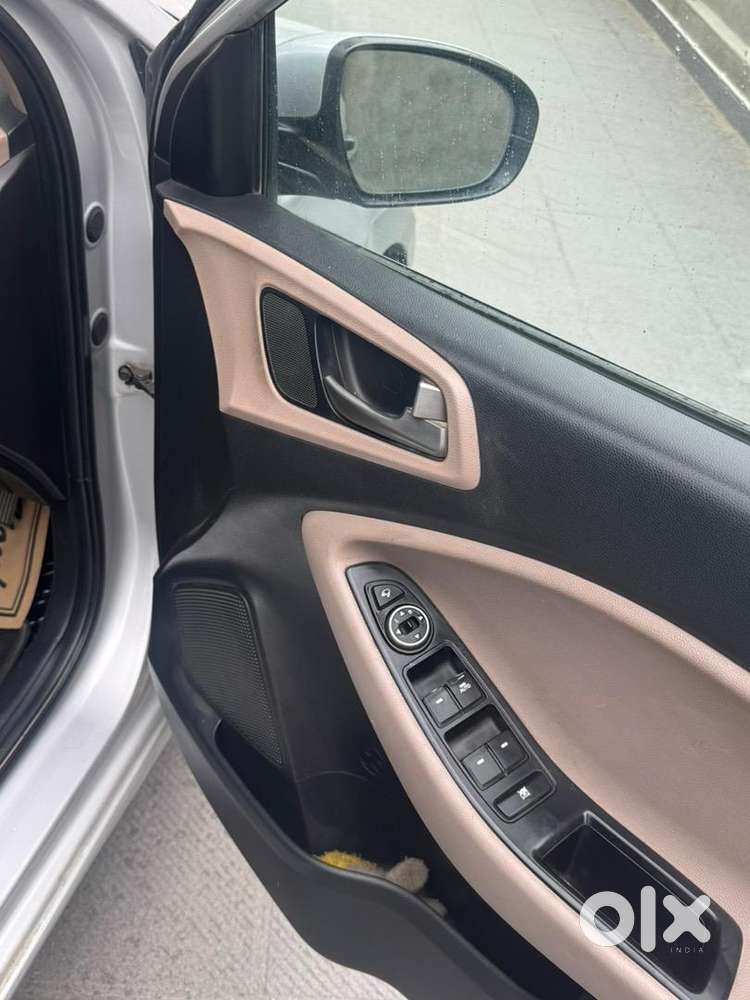 Hyundai I20 December 2016 Petrol 85000 Km Driven