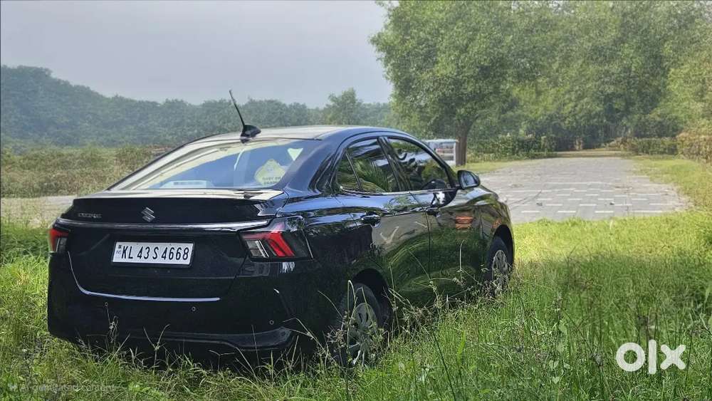 Maruti Suzuki Dzire Vxi 2025
