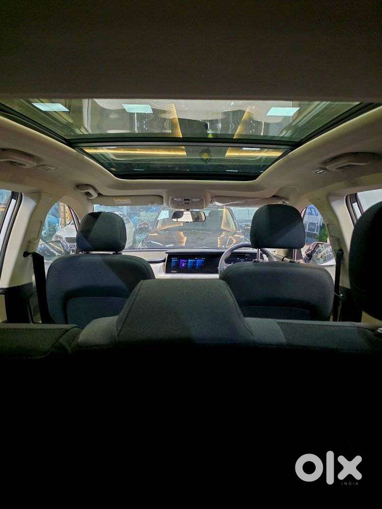 Mahindra Xuv700 2.2 Ax 5 Diesel At 7 Str, 2024, Diesel