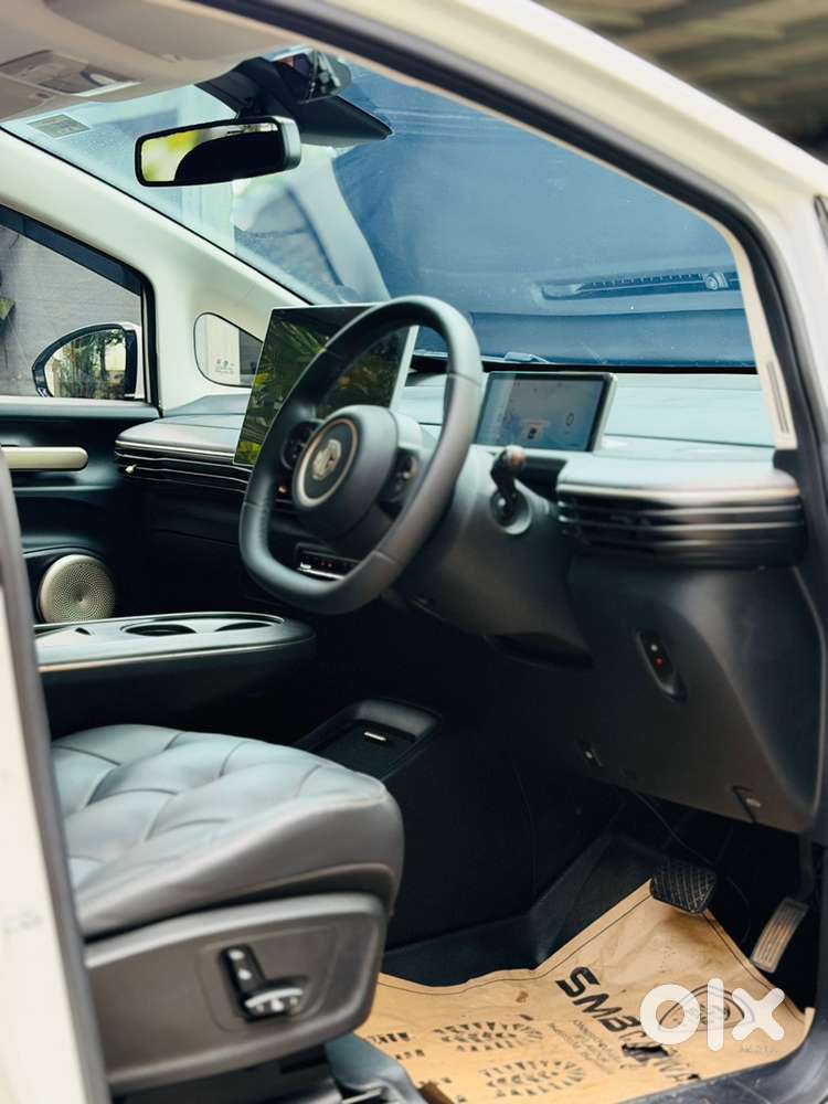 Mg Windsor Ev Essence 2025