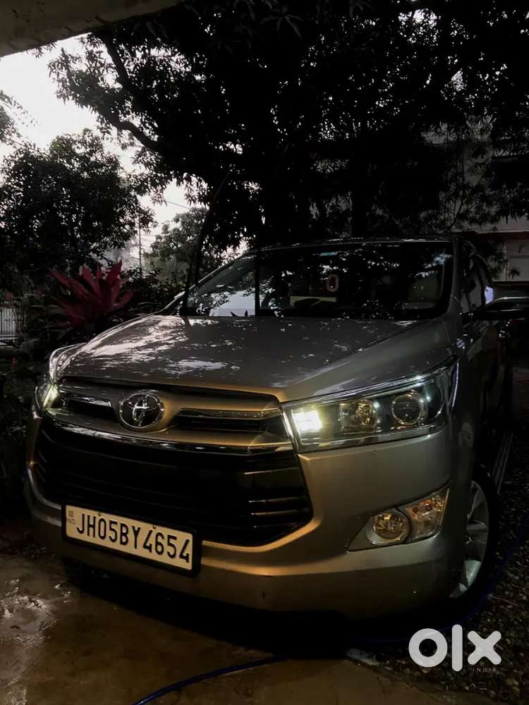 Toyota Innova Crysta 2017 Diesel 35000 Km Driven