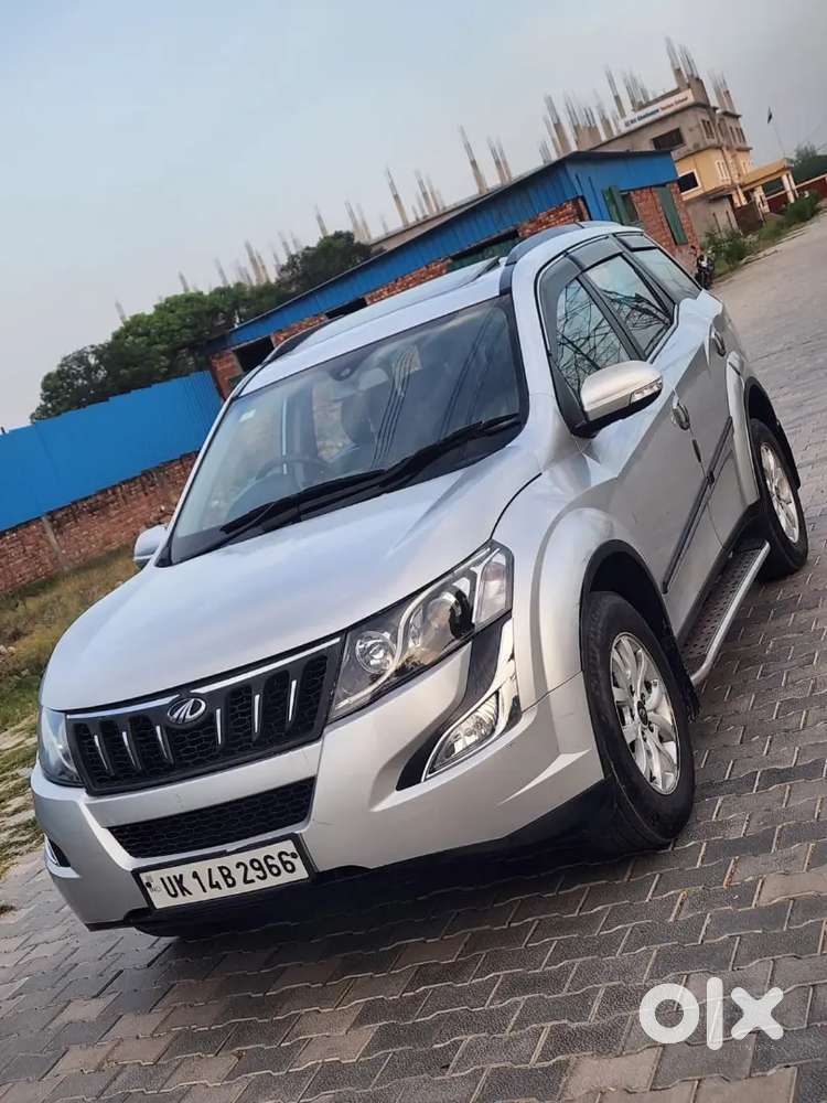 Mahindra Xuv W10 Automatic 
Sunroof 
Electronic Seats 
Ac