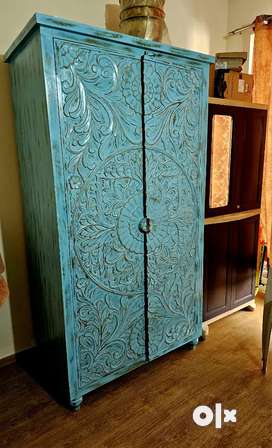 Old wardrobe on sale in olx