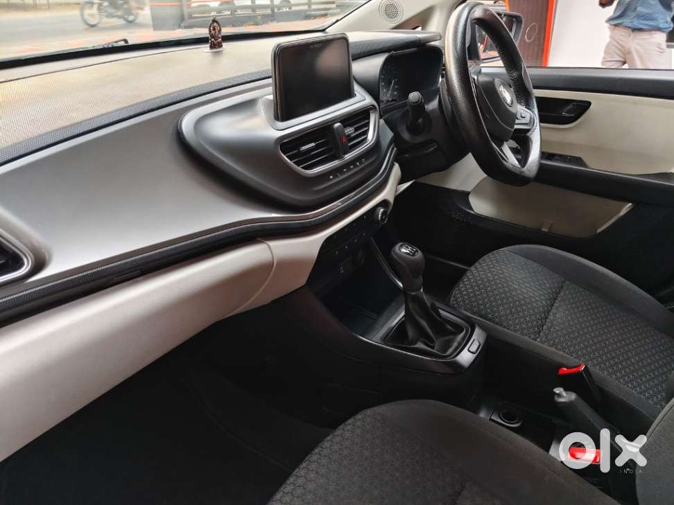 Tata Altroz 1.2 Xm Plus, 2024, Petrol
