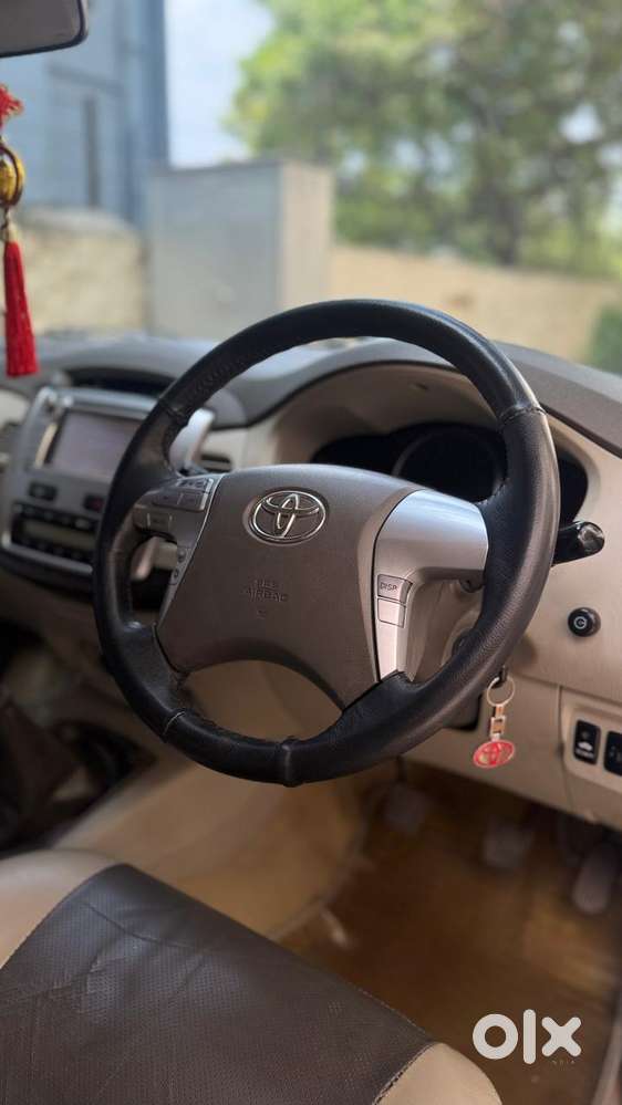 Toyota Innova 2.5 Zx Diesel 7 Seater Bsiii, 2014, Petrol