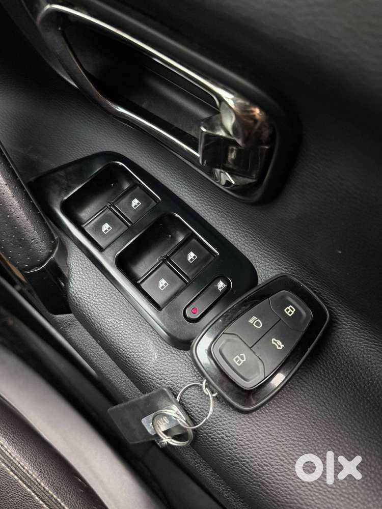 Tata Harrier Xz Plus Dark Edition, 2022, Diesel
