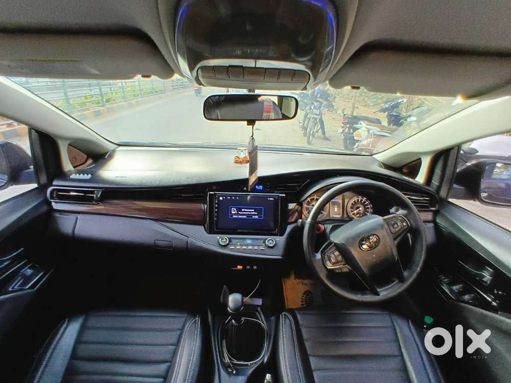 Toyota Innova Crysta 2.4 Vx Mt 8s, 2016, Diesel