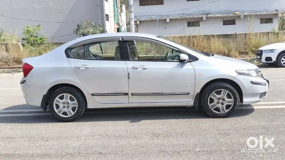 2013 Petrol Honda City Vmt