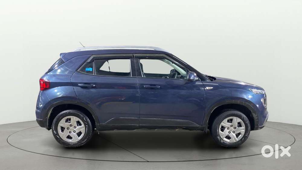 Hyundai Venue S, 2022, Petrol
