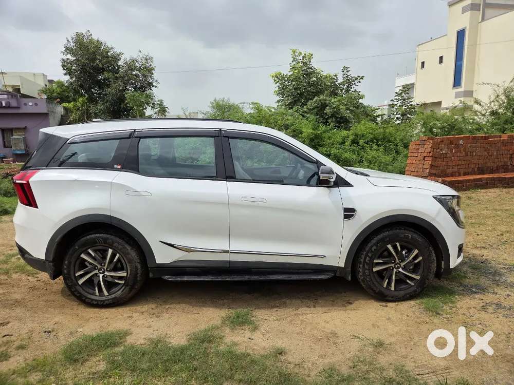 Mahindra Xuv700 Diesel Mt 2025