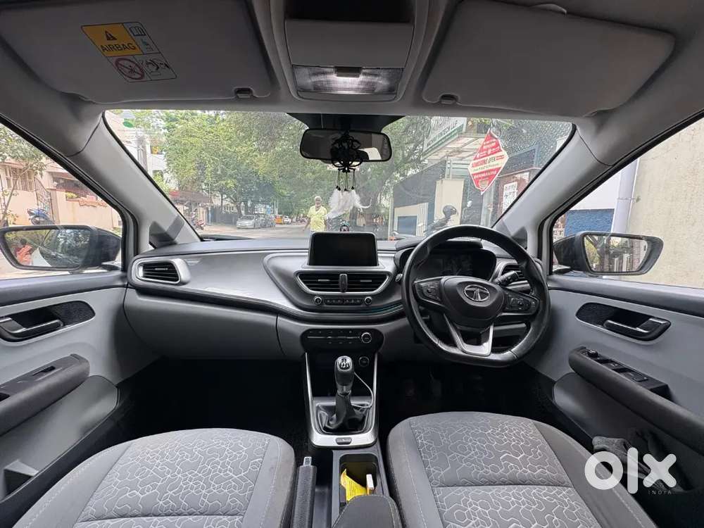Single Owner, Power Steering, Reverse Camera, Ceramic Coating,