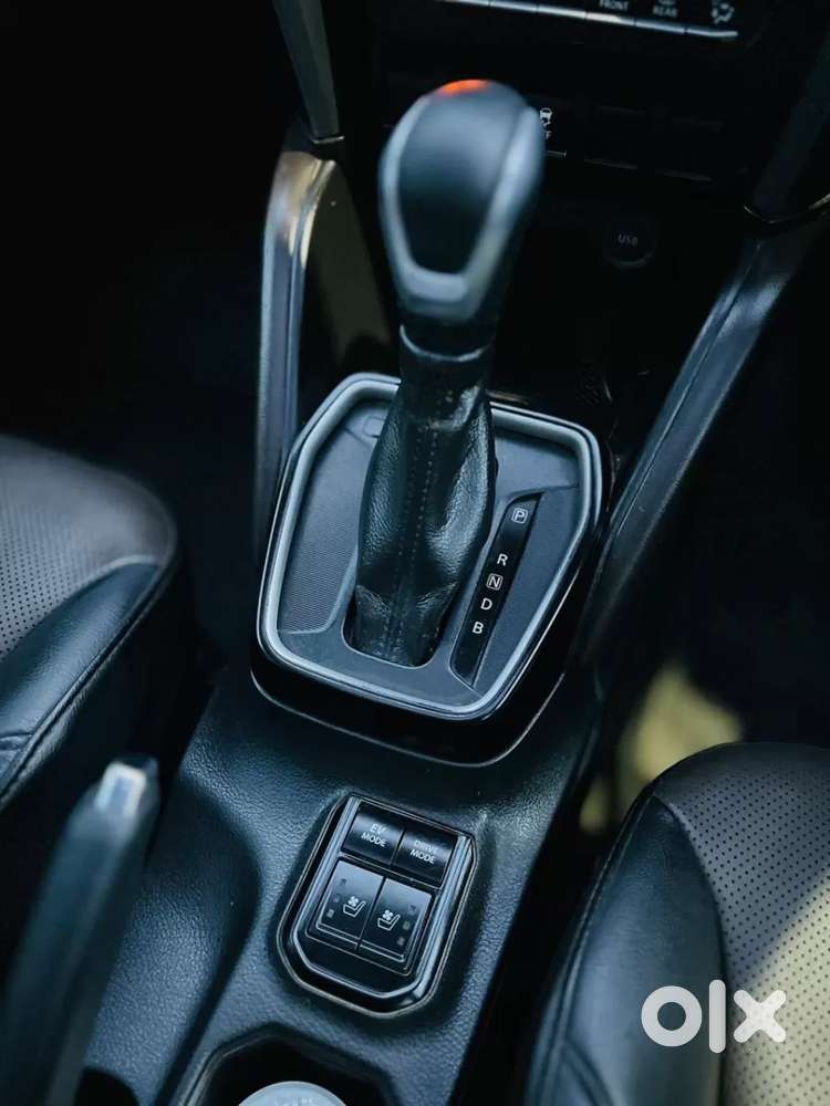 Toyota Urban Cruiser Hyryder 1.5 V Hybrid, 2023, Petrol