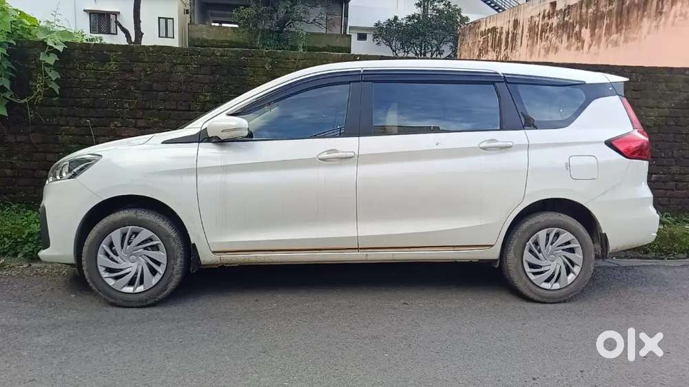 Maruti Suzuki Ertiga Vxi 2025