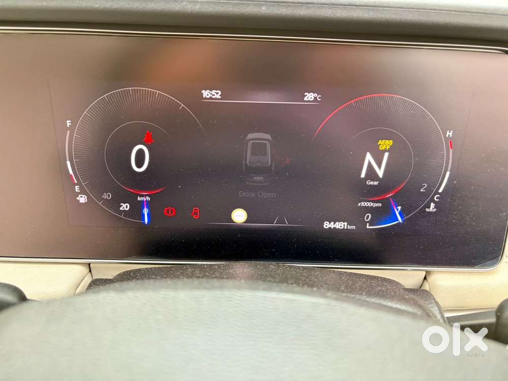 Mahindra Xuv700 2.2 Ax 7 Diesel Mt Luxury Pack Str, 2022, Diesel