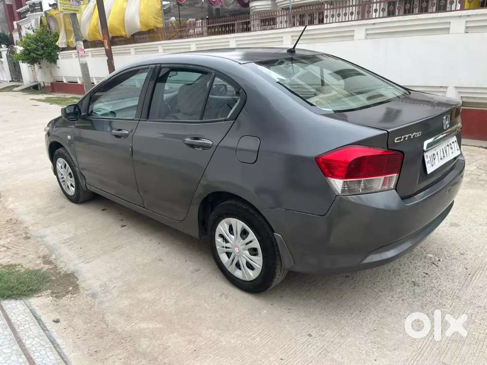 Honda City Petrol Want 2 Sell
