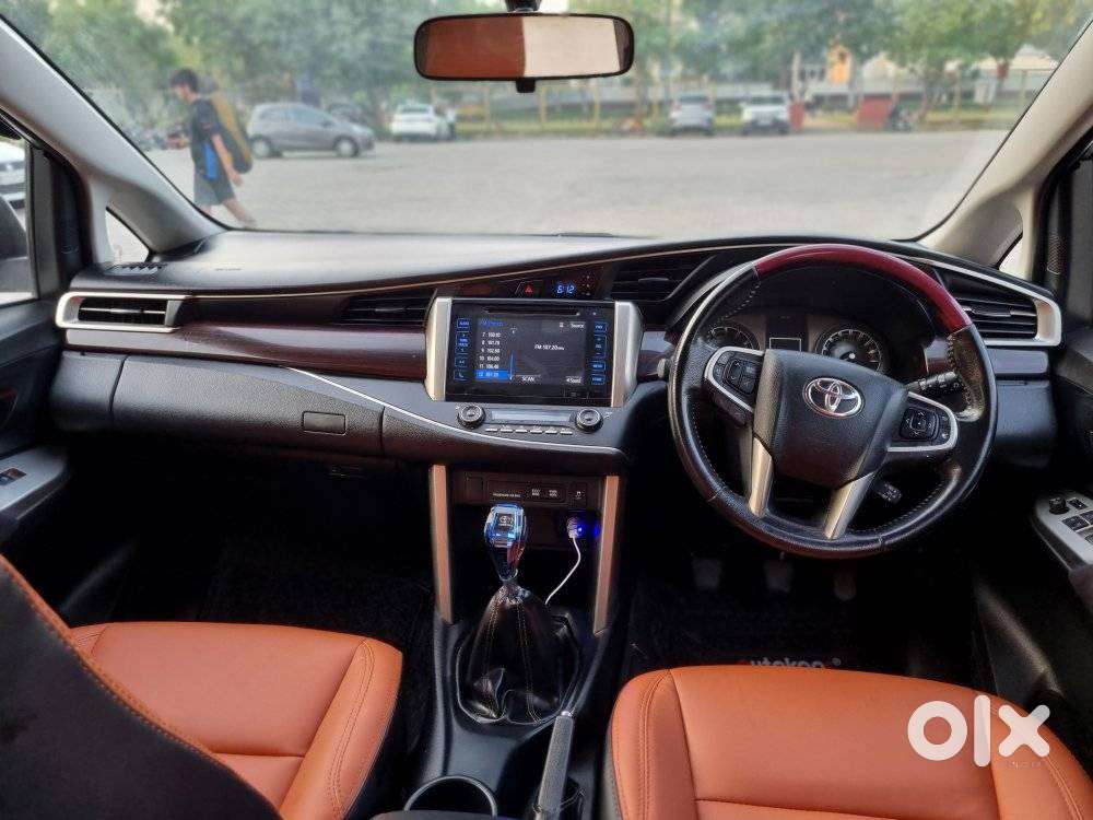 Toyota Innova Crysta 2.7 V, 2020, Petrol