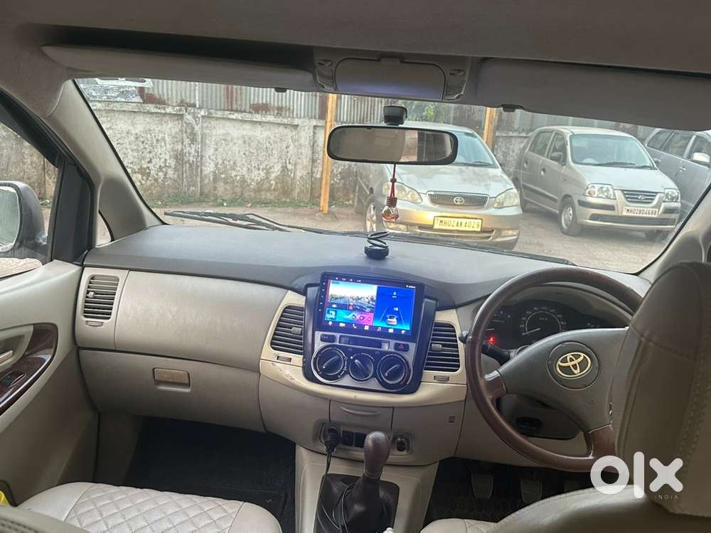 Toyota Innova Diesel 2010 Km Driven