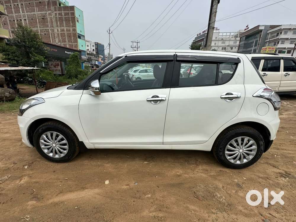 Maruti Suzuki Swift Vxi Optional, 2015, Petrol
