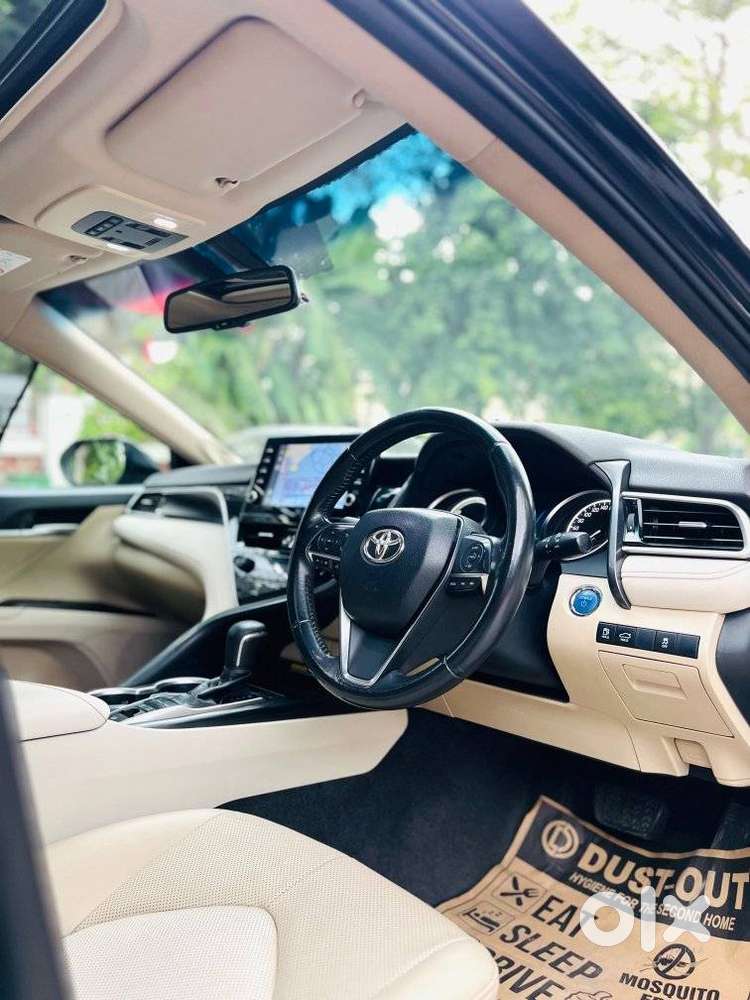Toyota Camry Hybrid, 2022, Petrol