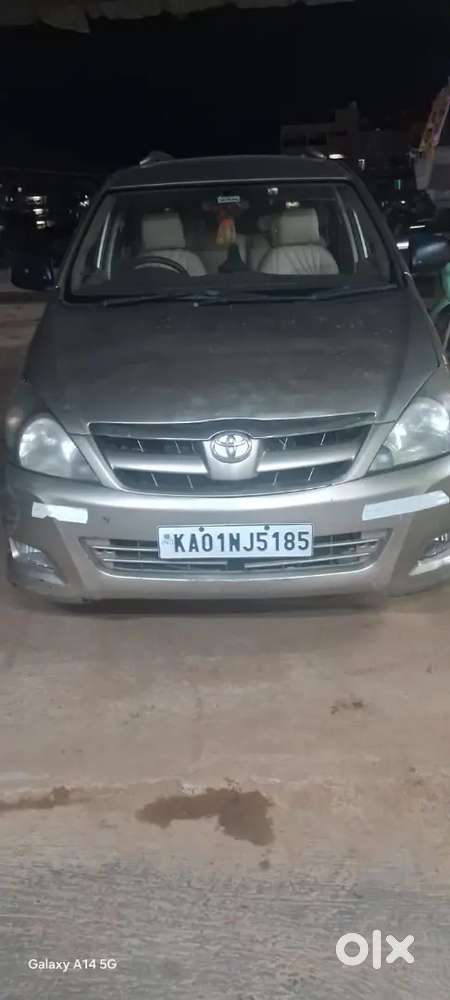 Toyota Innova Hycross 2.0 G-slf 2008