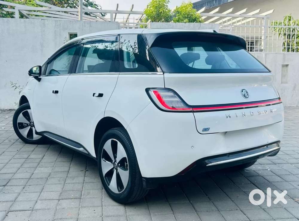 Mg Windsor Ev Essence, 2025, Electric