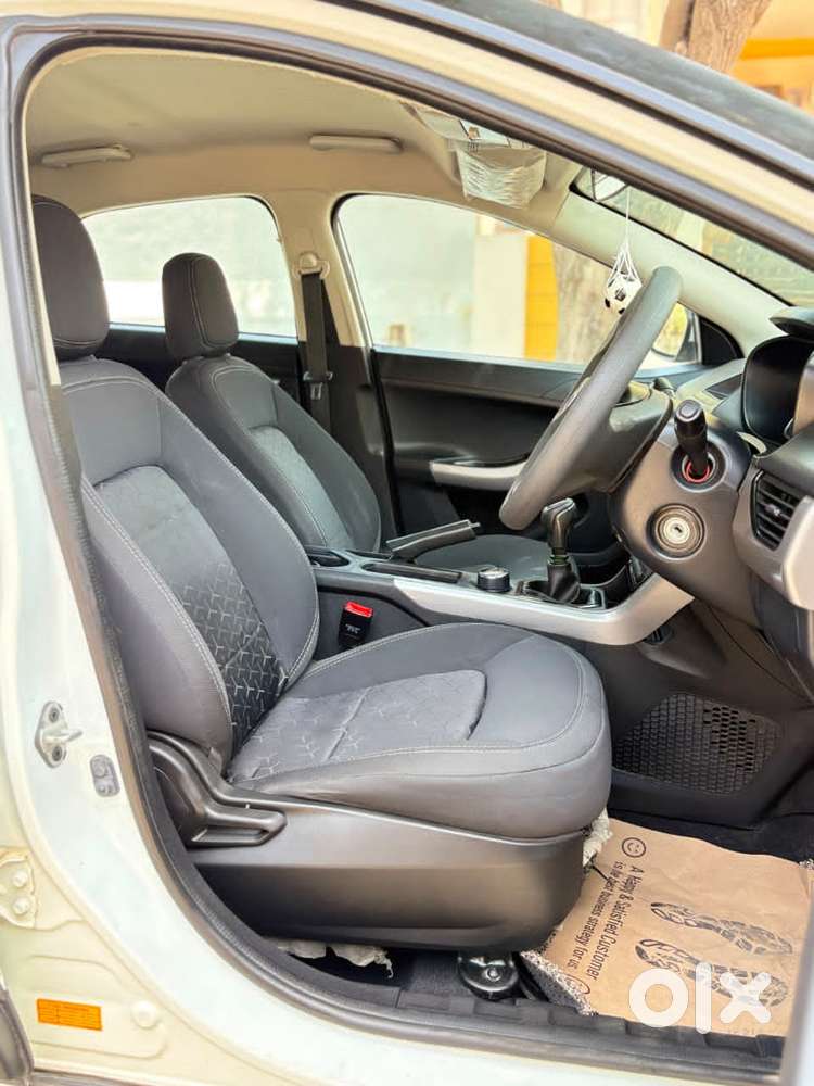 Tata Nexon 1.5 Revotorq Xm (s), 2022, Diesel