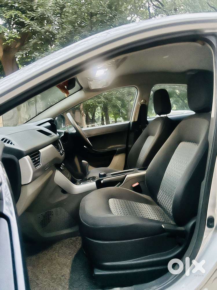 Tata Nexon 1.2 Revotron Xma Amt (s), 2019, Petrol