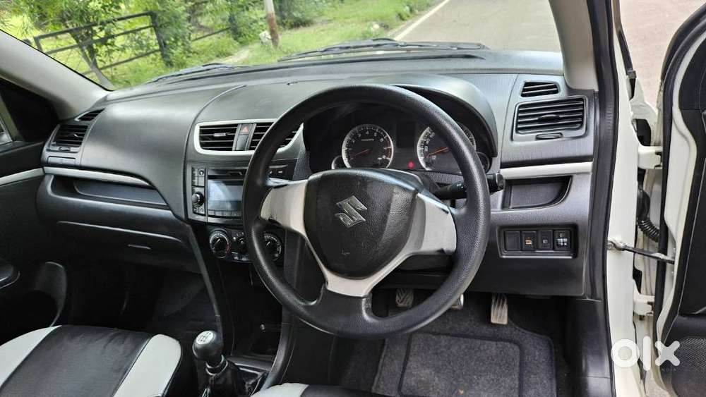 Maruti Suzuki Swift Vxi + Manual, 2015, Petrol