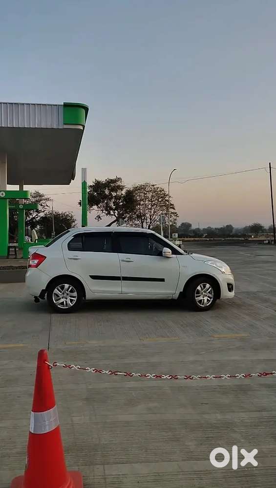 Maruti Suzuki Dzire 2014 Zxi Petrol Well Maintained + Automatic Ac