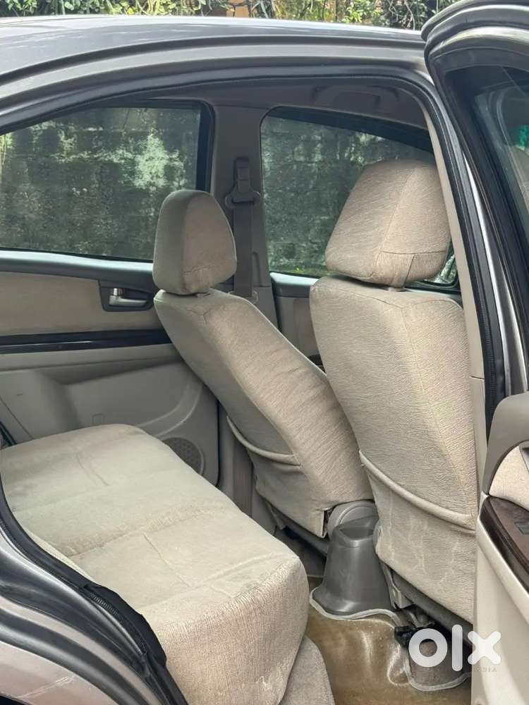 Maruthi Suzuki.  Swift Sx4