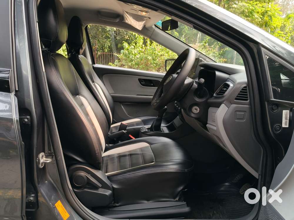 Tata Altroz 1.2 Xe, 2021, Petrol