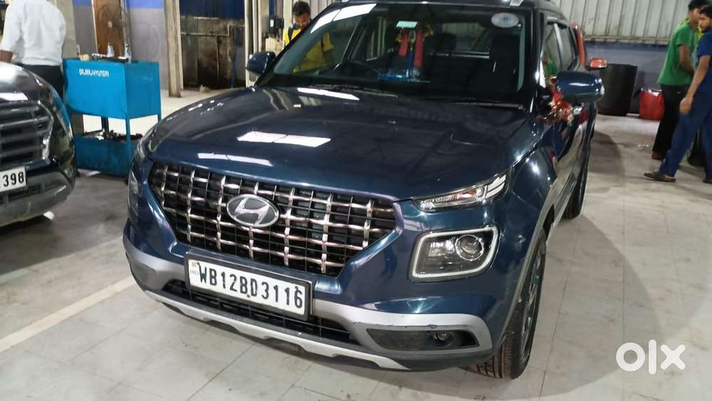 Hyundai Venue 2020 Petrol Well Maintained