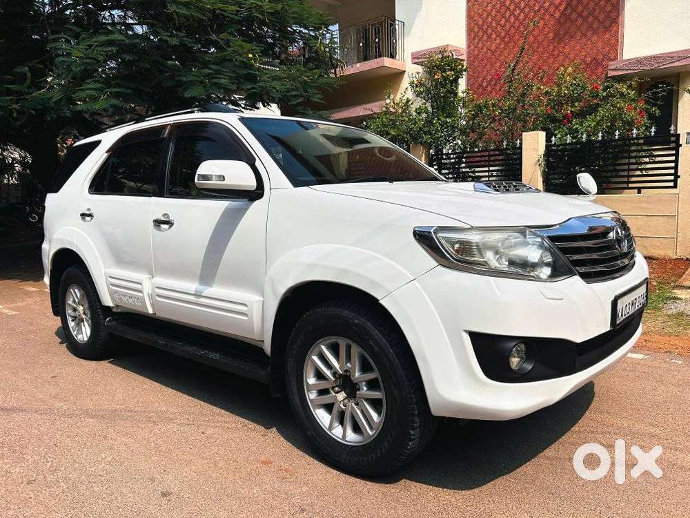 Toyota Fortuner 3.0 4x4 Manual, 2012, Diesel