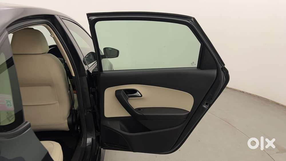 Volkswagen Vento 1.6 Highline, 2021, Petrol