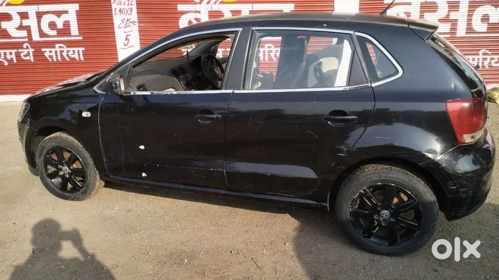Volkswagen Polo 2015 Diesel 79653 Km Driven Black Panther
