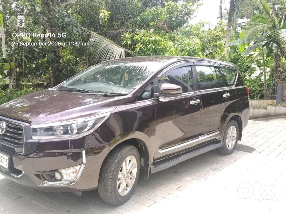 Toyota Innova Crysta V 92000wsr