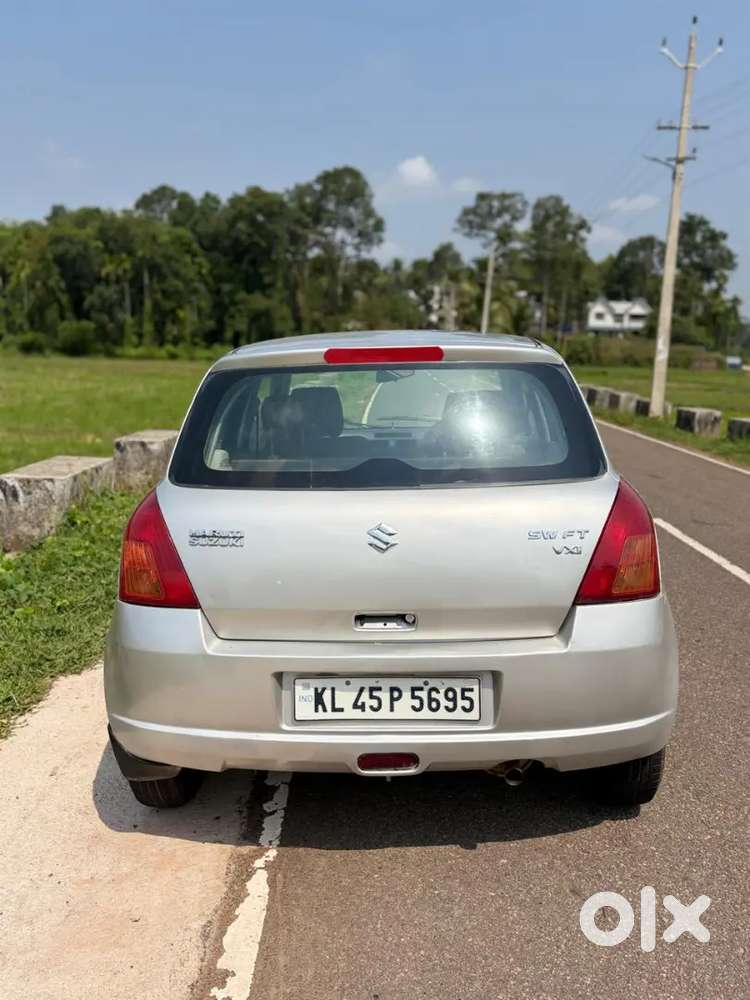 Maruti Suzuki Swift 2006 Petrol 67000 Km Driven