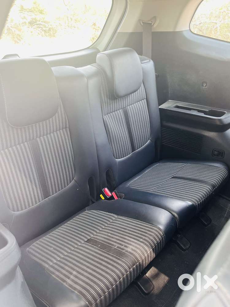 Kia Carens, 2023, Petrol