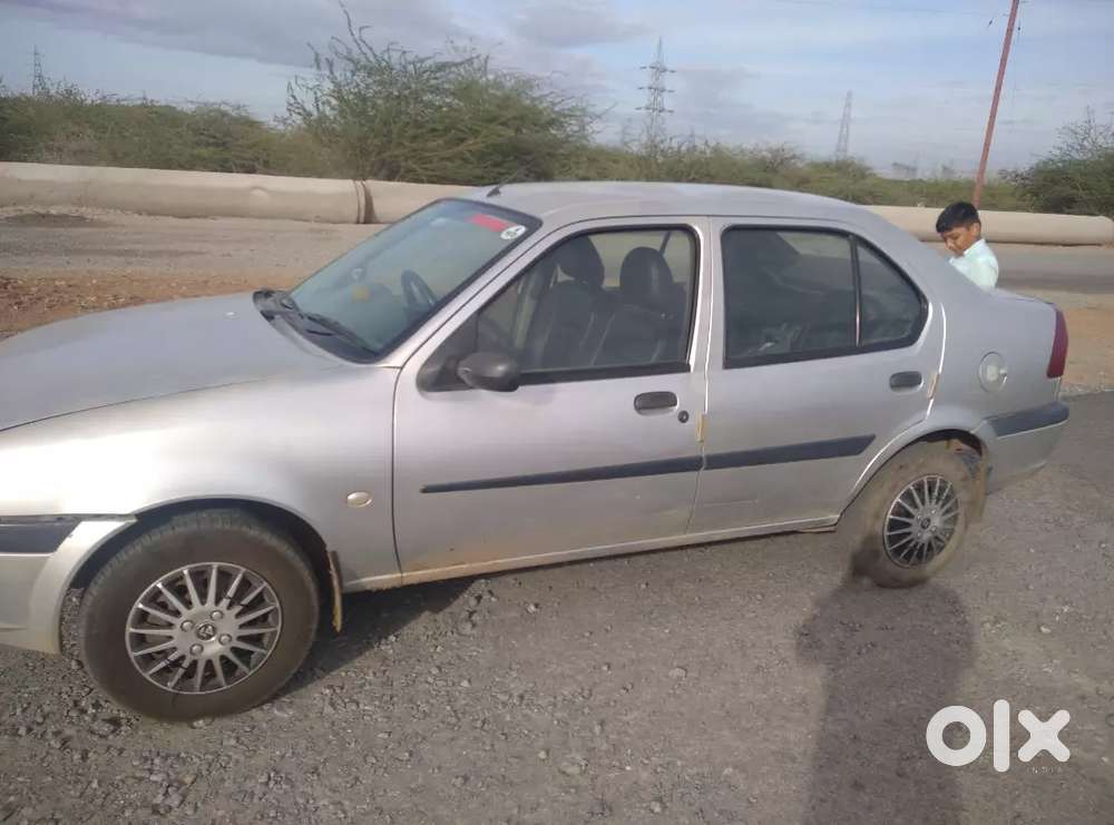 Ford Ikon Rocam 2004 Petrol
