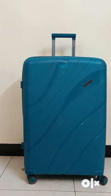 American wings Large trolley Suitcase with 8 wheels
