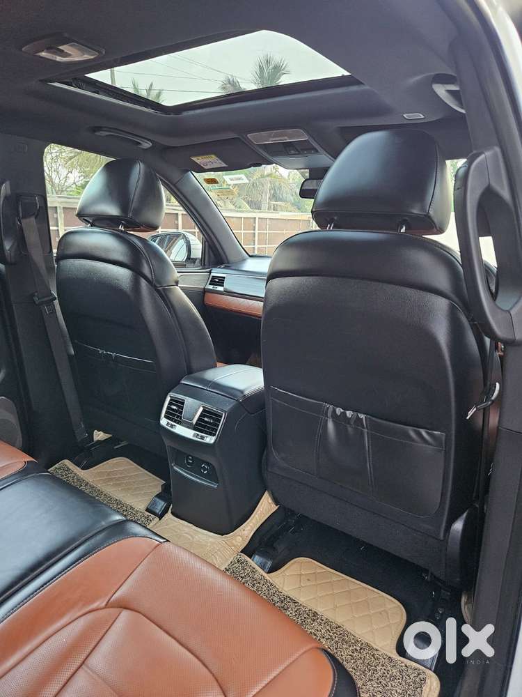 Mahindra Alturas G4 4x4 At, 2022, Diesel