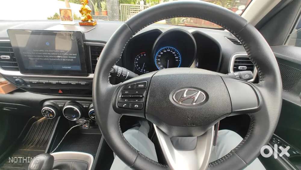 Hyundai Venue 2022 Splus Petrol 7700 Km Driven