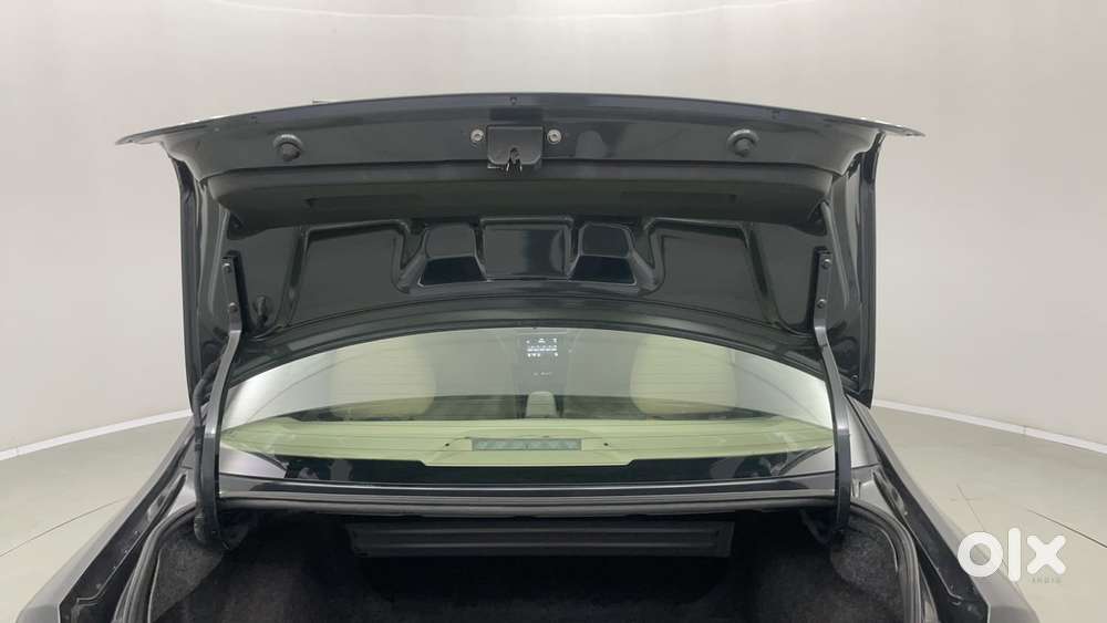 Volkswagen Vento Petrol Highline At, 2022, Petrol