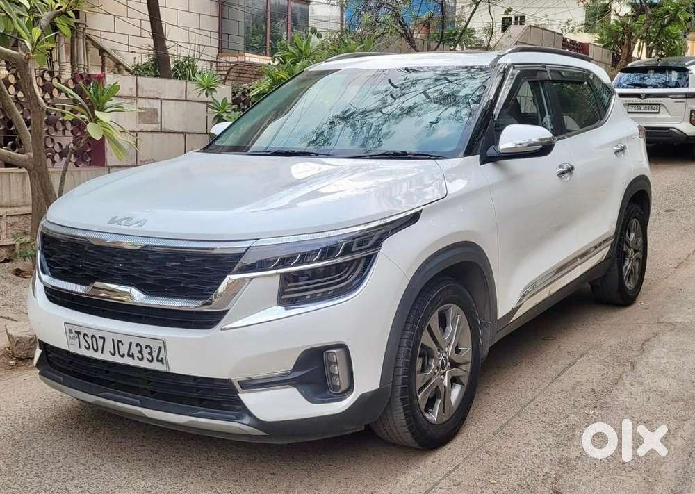 Kia Seltos White Htx + Petrol Car 2022